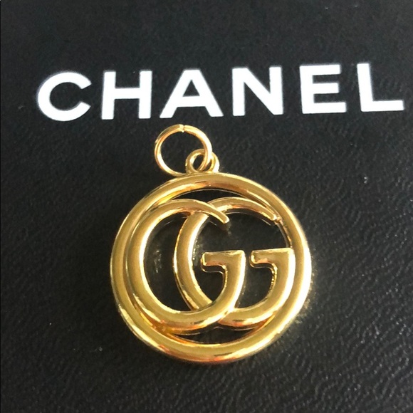 Jewelry - Gucci Zipper Pull - Gold